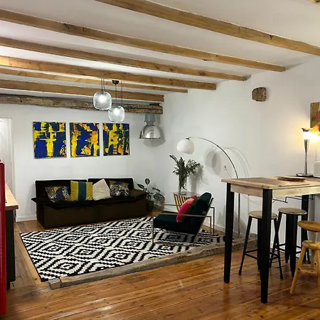 Con Encanto Corazon Del Barrio Humedo * León